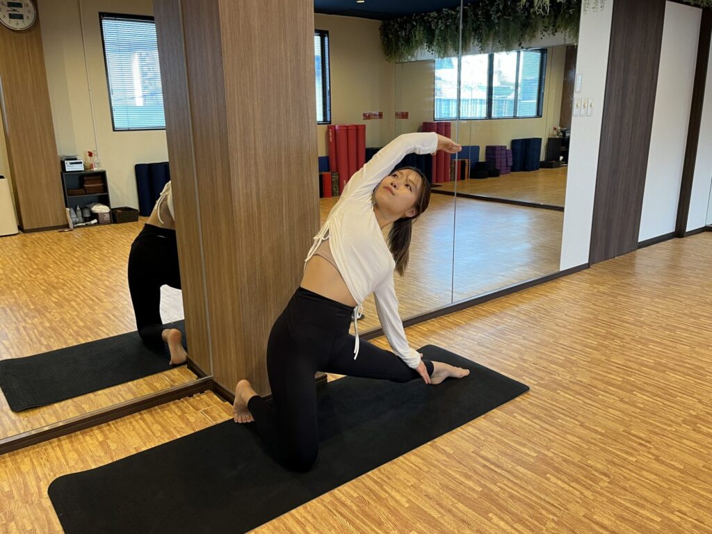 ヴァンヤサYOGA（4）