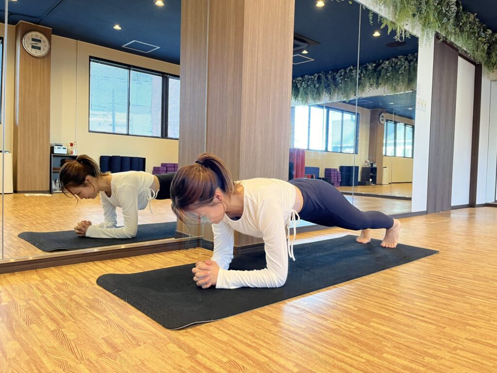 ベーシックフローYOGA（3）